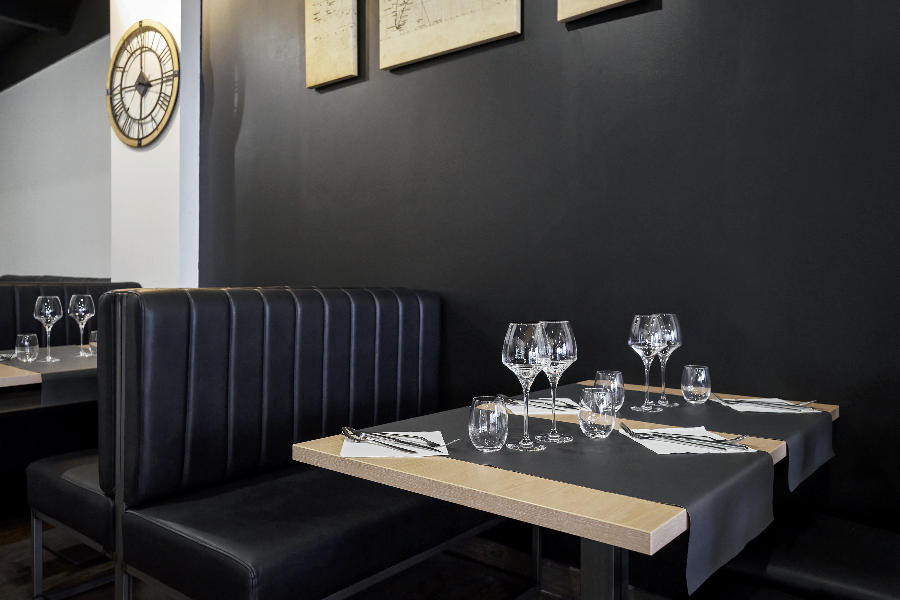 Tables dressées du restaurant l’inspiration a Grenoble - ©Emmanuel Spassoff