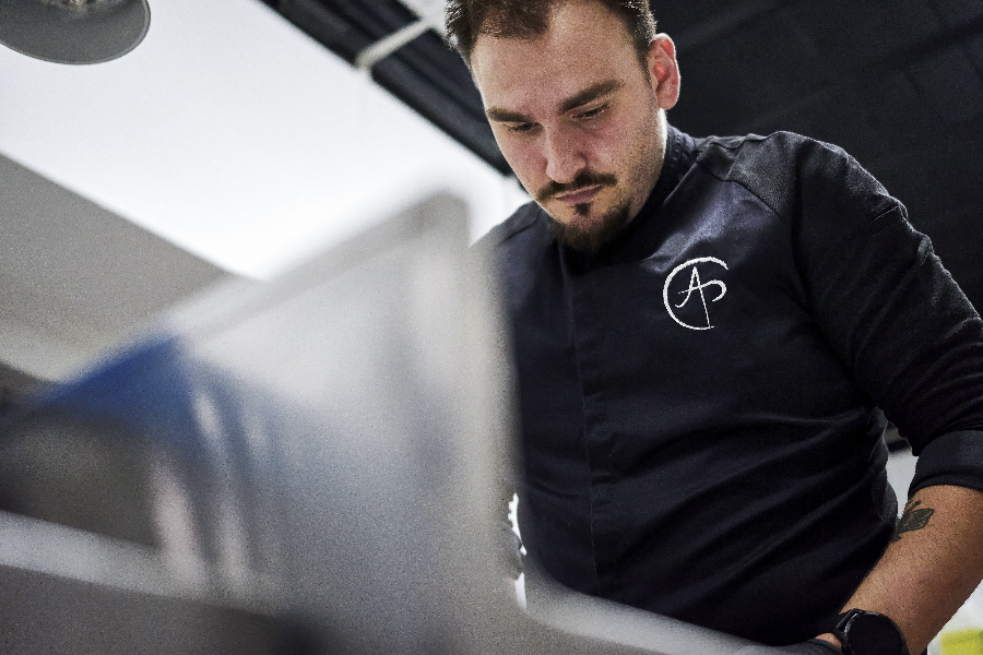 Le chef Anthony en cuisine