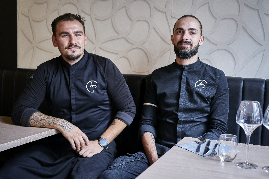 Anthony et pierre posant