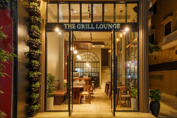  - ©THE GRILL LOUNGE