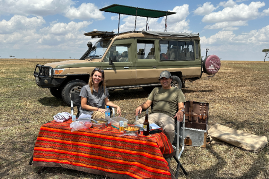 lunch with a view , Serengeti National Park - ©Vianney Jacob