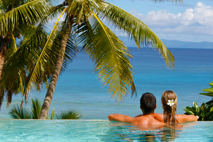 Couple in Horizon Spa Villa - ©Taveuni Palms Resort