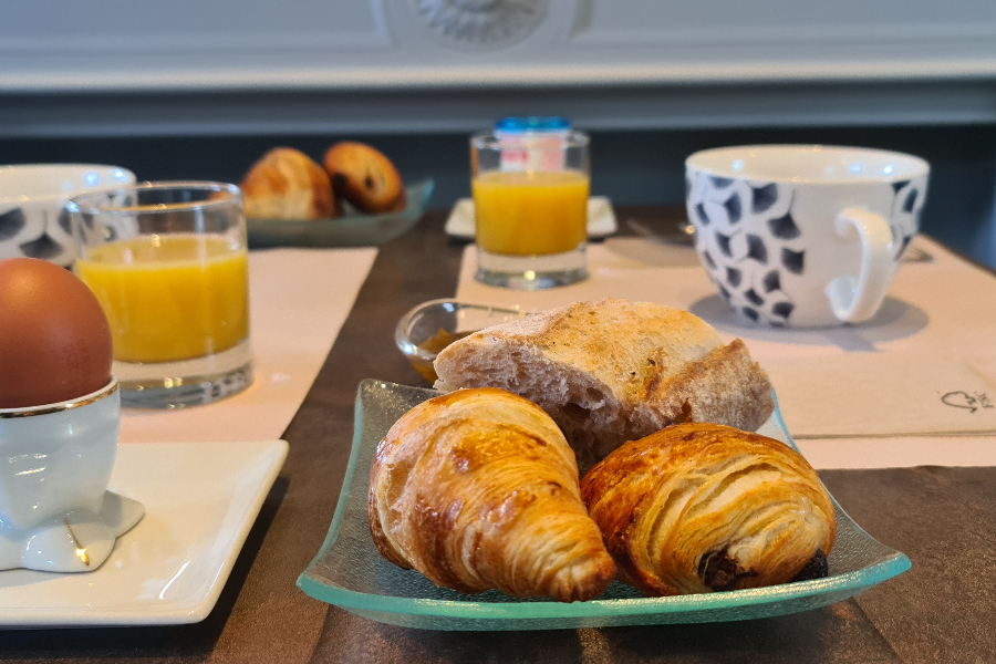 Petit déjeuner - Hôtel de France - Pléneuf Val André - ©V. Lucas