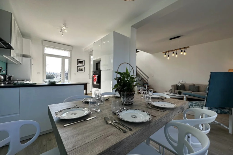 Table extensible pour 6 à 8 personnes