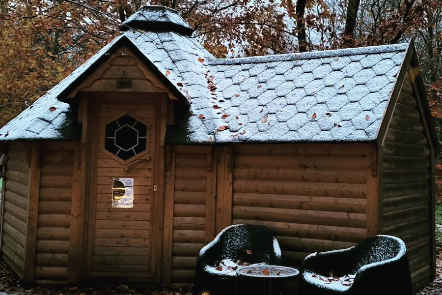 sauna - ©LE DOMAINE INSOLITE DE BROCÉLIANDE