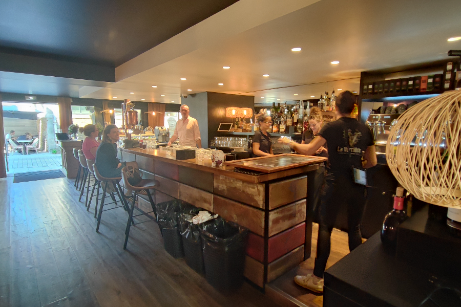 A Concarneau, ne manquez pas le bar - restaurant, La verrière. - ©Enora Heurtebize