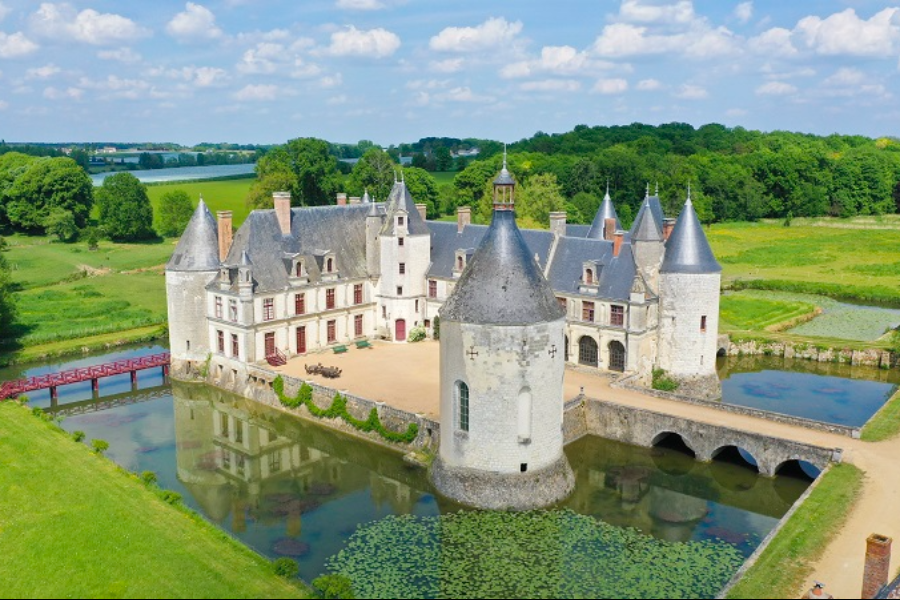 Château de La Motte à Sonzay - ©Société Electric Dog