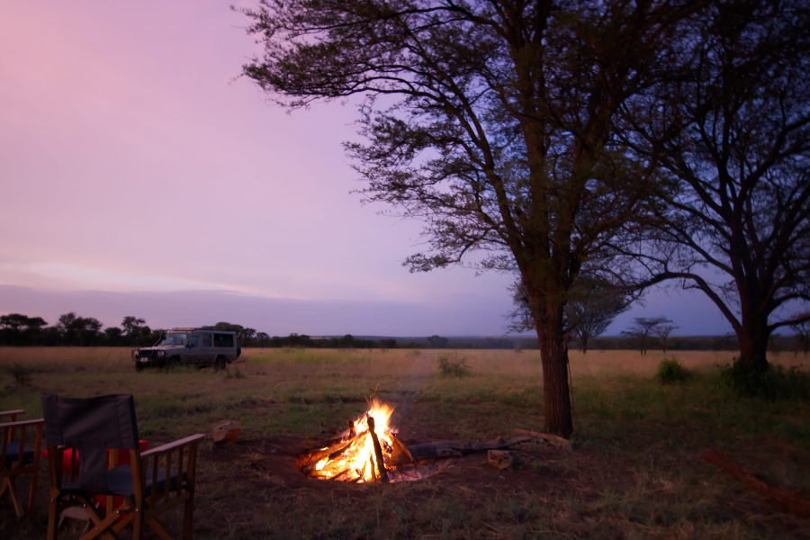 Relax at the Fireplace - ©Great Exploration Camps Ltd.