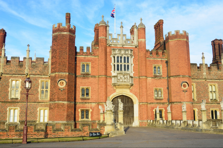 Hampton Court Palace - ©Gocity London