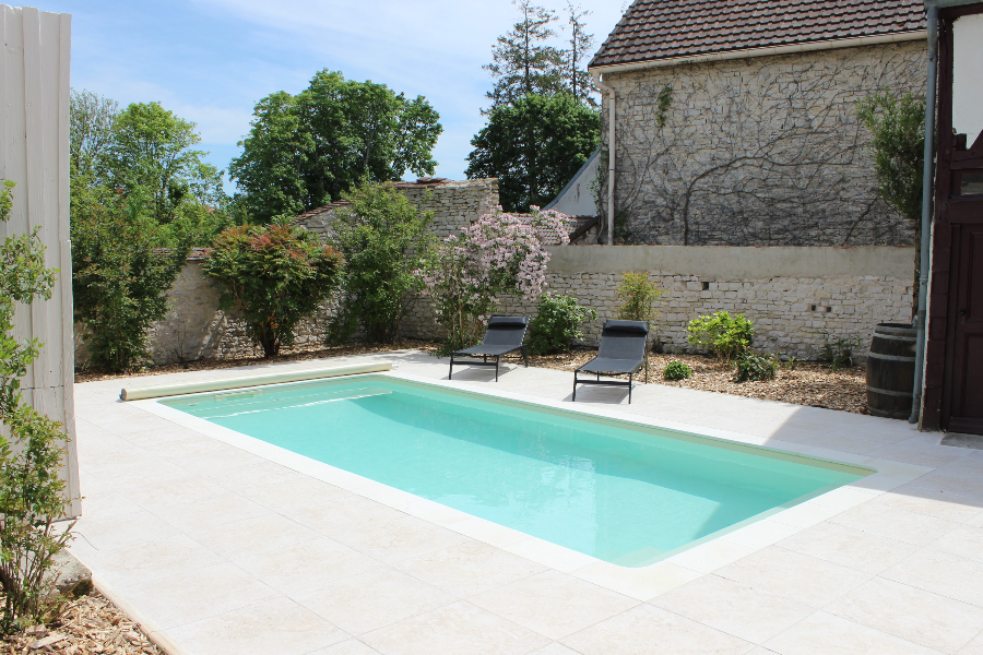 piscine et terrasse accessible juin-septembre - ©JF Demeyere