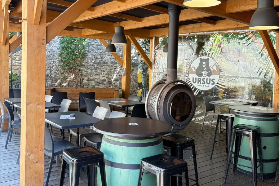 Cheminée Ursus Coffee & Food