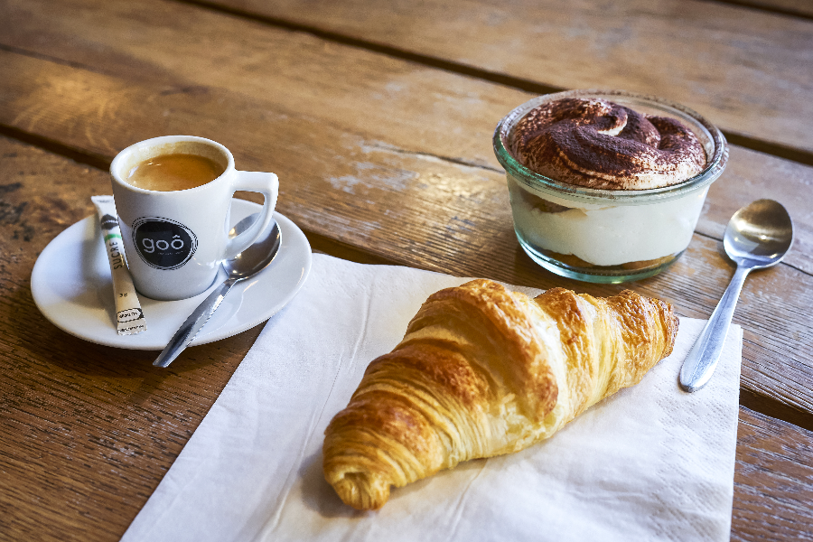 Café croissant de goo - ©Spassoff