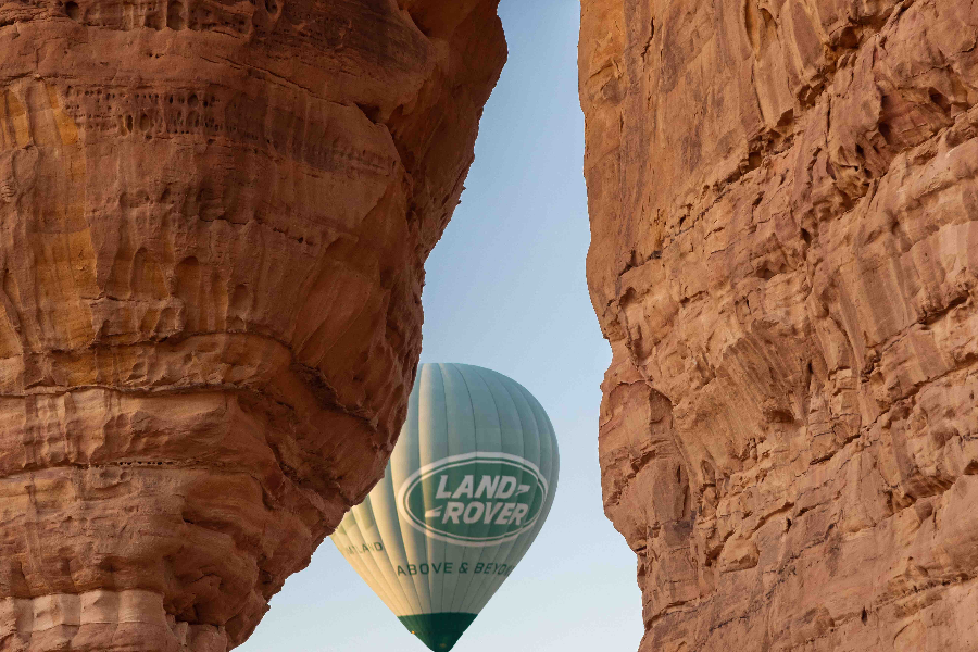 Elephant Rock et le ballon - ©Hero Balloon Flights Saudi