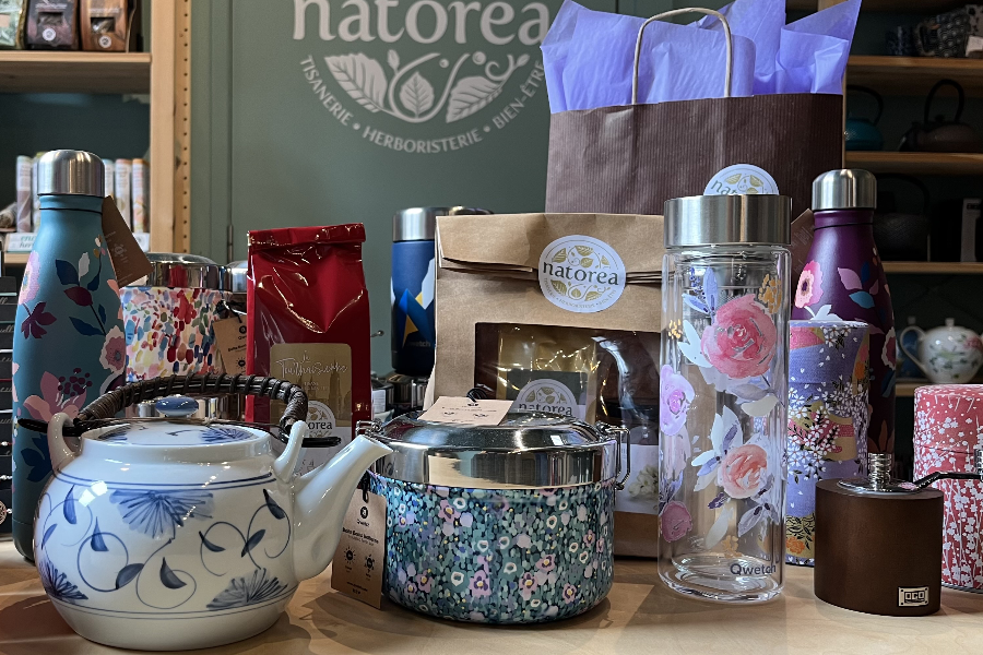 Cadeaux bien-être, vaisselle, mugs, théières, on trouve de tout chez Natorea à Tournai - ©Natorea srl