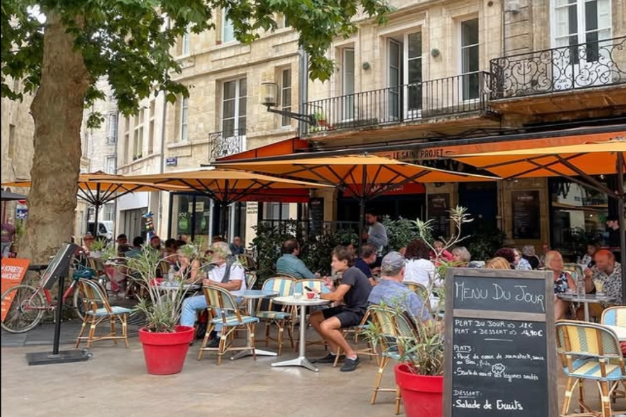 Terrasse, belle place /rue Sainte-Catherine - ©LE SAINT PROJET