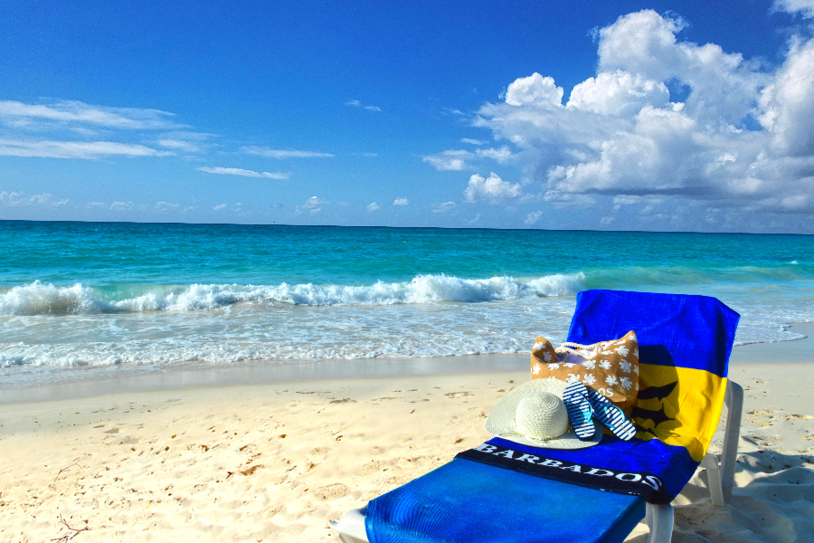 Sur la plage ensoleillée du Barbados Beach Club - ©Barbados Beach Club