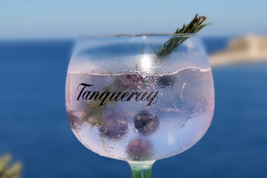 Tanqueray Gin - ©ST ELMO KITCHEN
