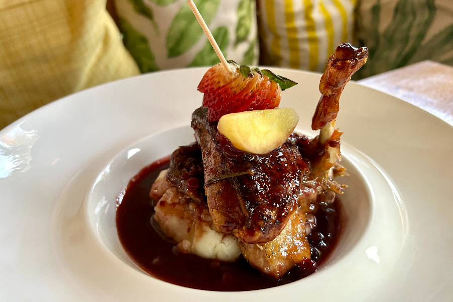Duck with berry coulis and mashed potatoes - ©Annalisa Russo