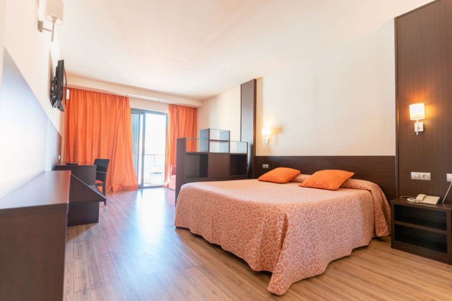 LOAR HOTEL & APARTAMENTS