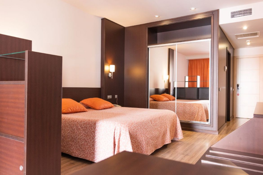 LOAR HOTEL & APARTAMENTS