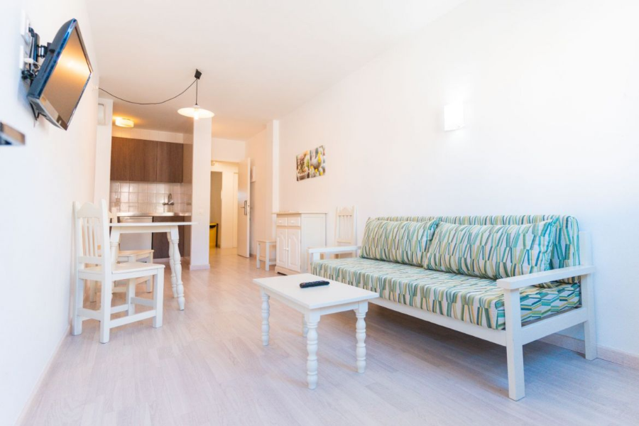 LOAR HOTEL & APARTAMENTS