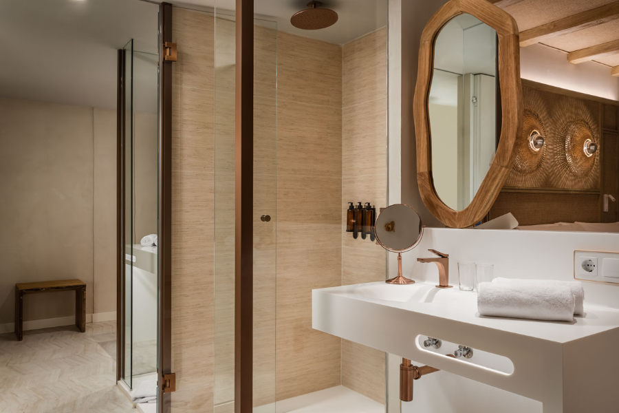 Bathroom Superior Room - ©Lago  Resort Menorca