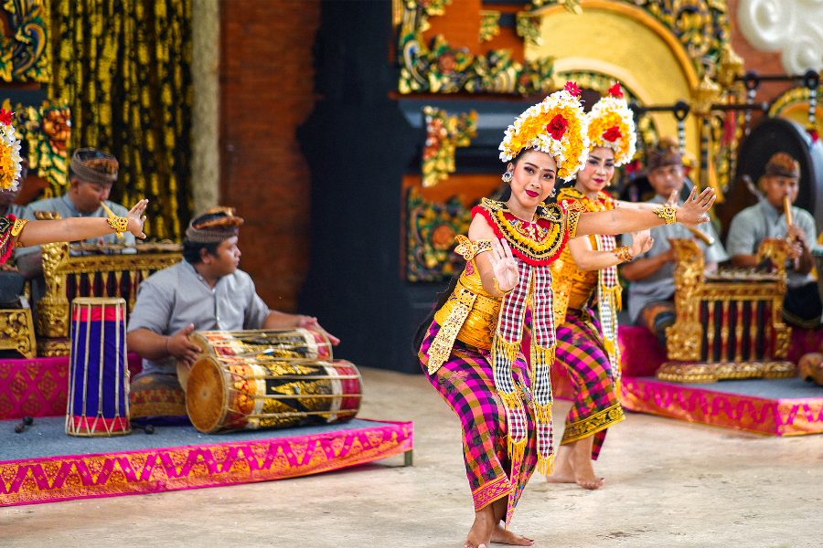 Spectacle de danse traditionnelle Balinais - ©Swarga Odyssey © 2024 - Tous droits réservés