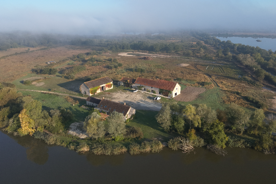 Le Domaine Coeur de Brenne, de magnifiques longères au milieu des étangs de la Brenne - ©DCDB