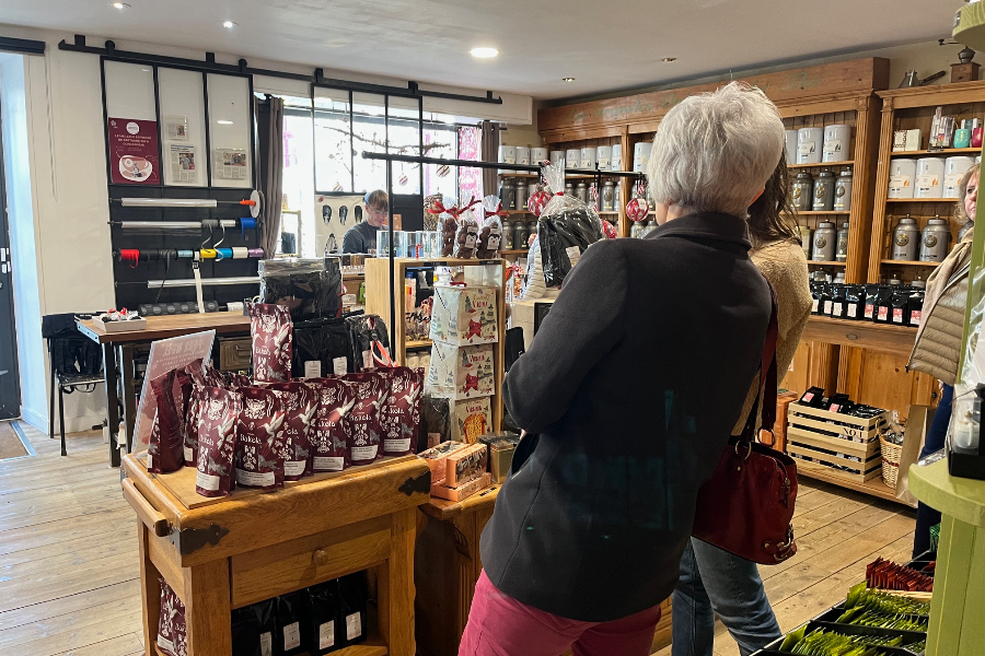 Comptoir et traditions à Concarneau - ©Enora Heurtebize