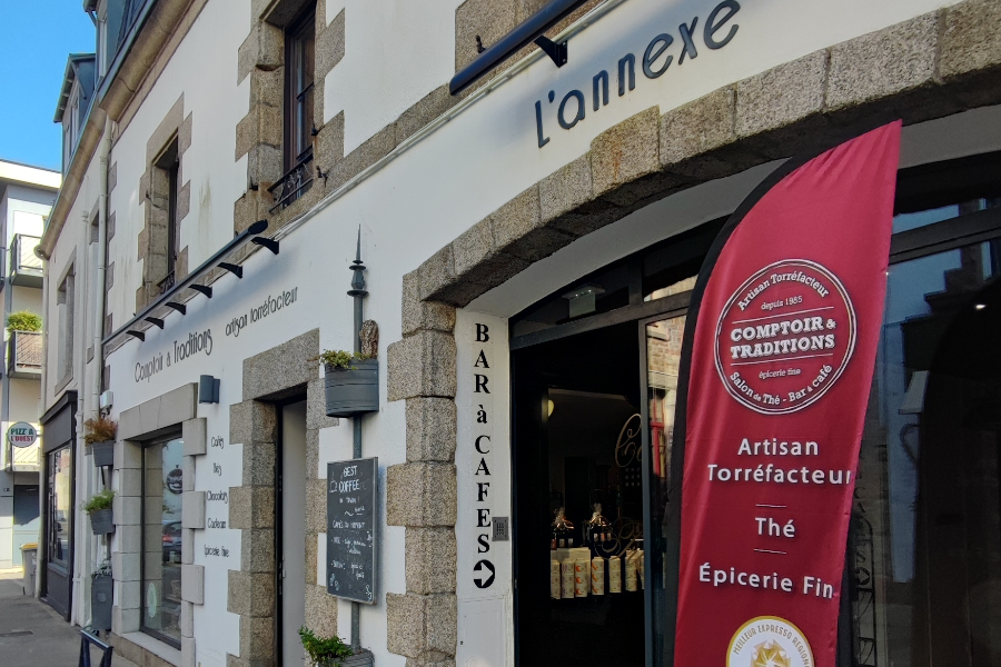 Comptoir et traditions à Concarneau. - ©Enora Heurtebize