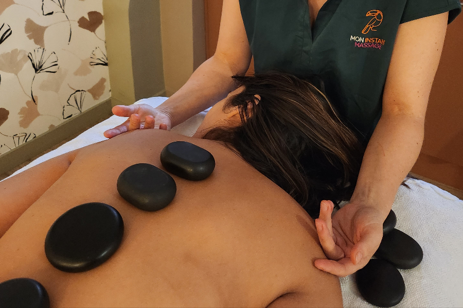 Massage aux pierres chaudes