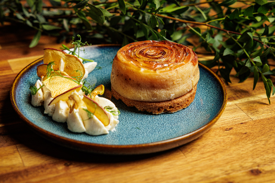 Roulé aux pommes - ©Roulé aux pommes façon « Tatin » & crème Isigny vanillée