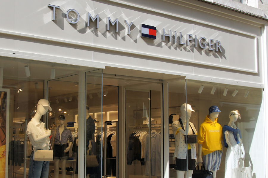  - ©TOMMY HILFIGER