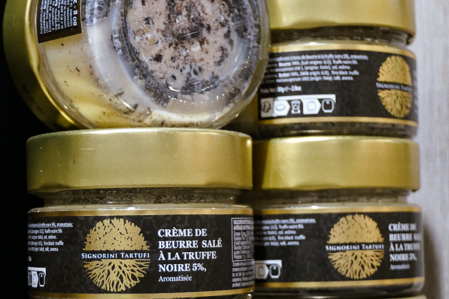 Crème de beurre salé à la truffe noire 5%, aromatisée - ©Signorini Tartufi