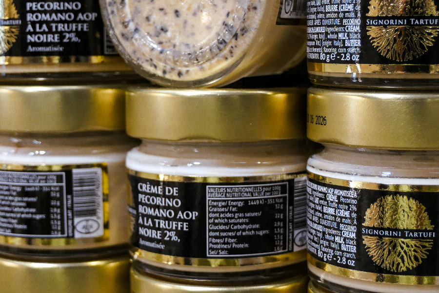 Crème de pécorino romano AOP à la truffe noire 2%, aromatisée. - ©Signorini Tartufi