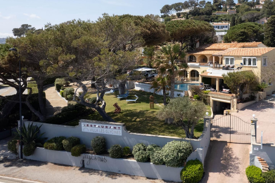 VILLA LES GLYCINES