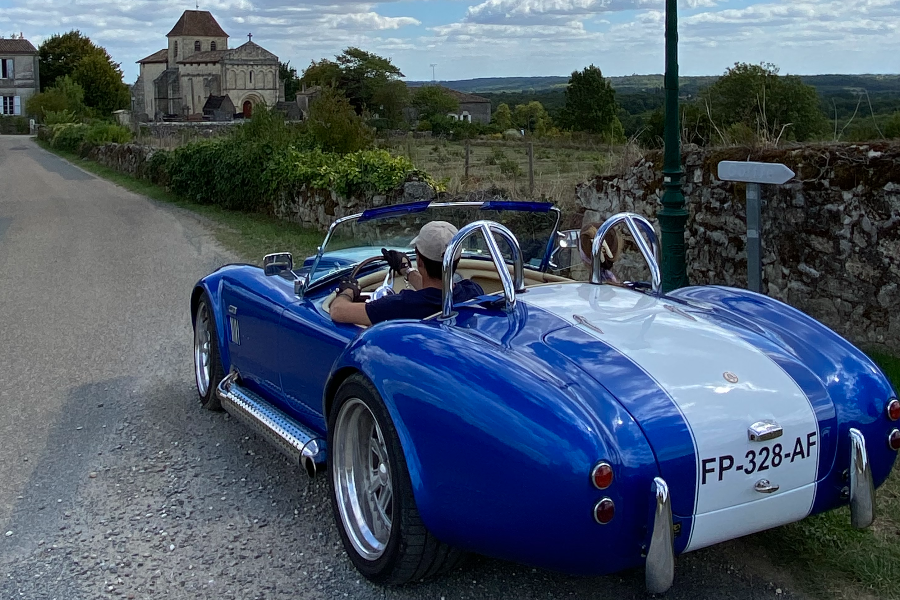 Ac Cobra - ©Oleron Classic Cars