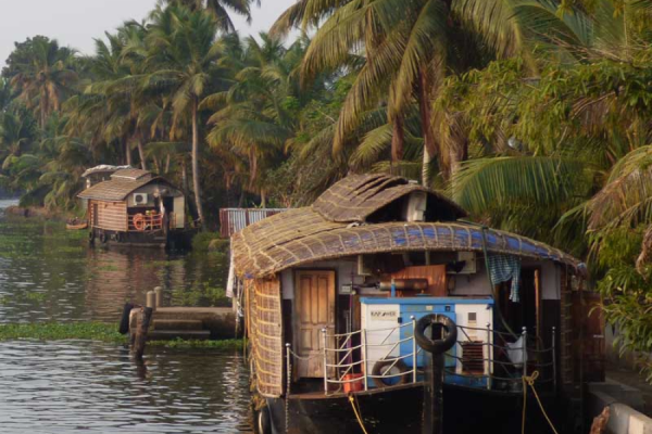 Alleppey Houseboat - ©BONJOUR INDIA TRAVEL