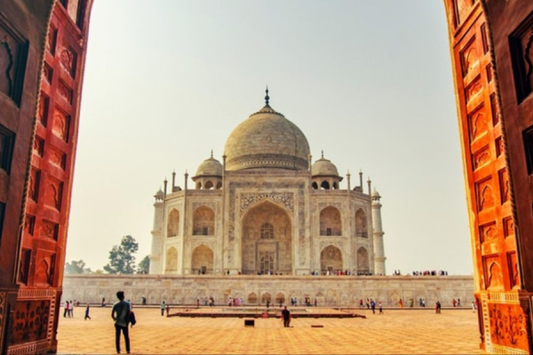 Taj Mahal - ©BONJOUR INDIA TRAVEL