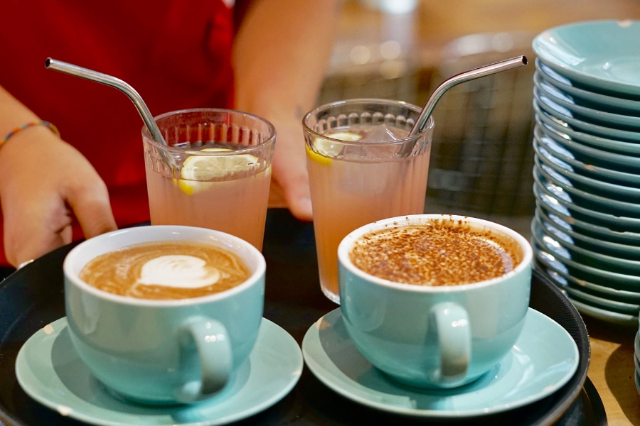 Cappuccino, latte, citronnade et bien d'autres boissons chaudes et froides à savourer