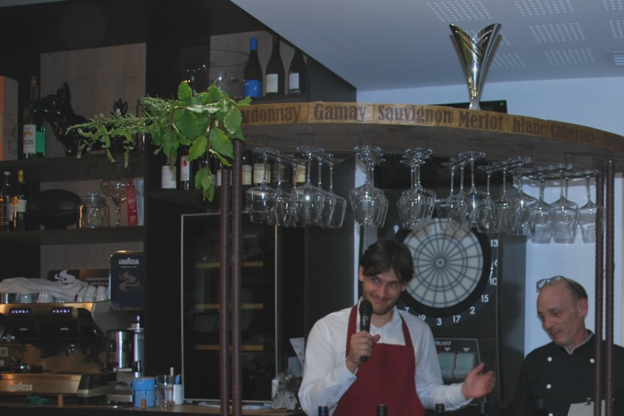 LE BISTROT