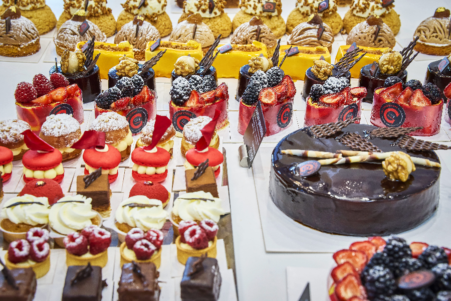 Pâtisserie et mignardises de la boulangerie les générations a grenoble - ©Spassoff