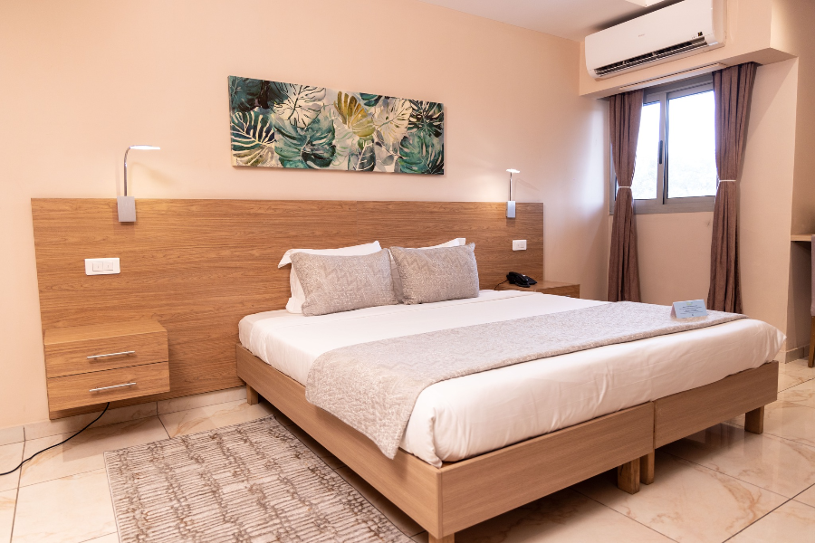 BUSINESS HOTEL ASTRAL