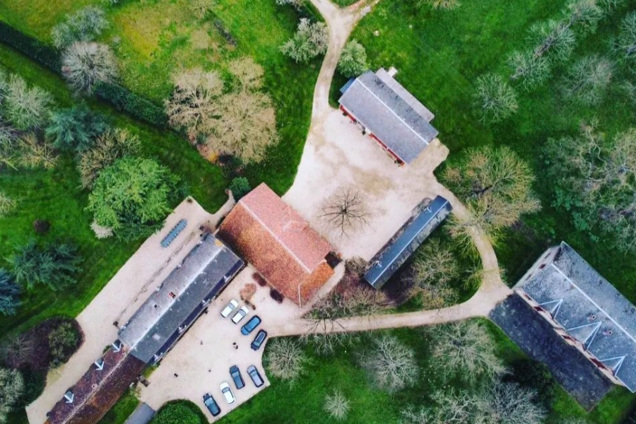Le domaine de Chaillauroy vue en drone - ©Gites du Berry