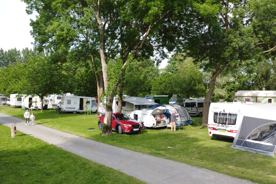  - ©CAMPING BELLE RIVIÈRE - CABANE DANS L'ARBRE