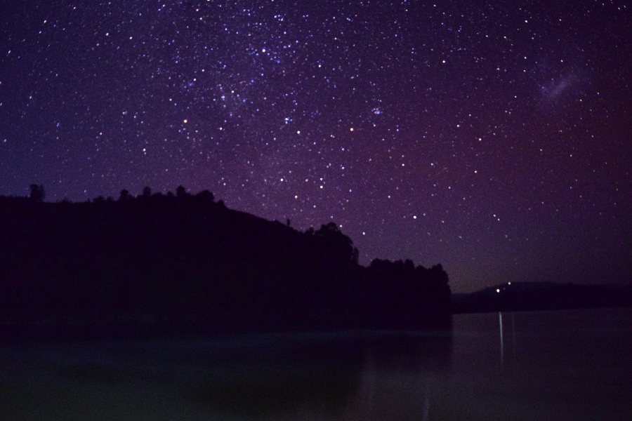 Night view - ©OM HOSTEL BUNYONYI