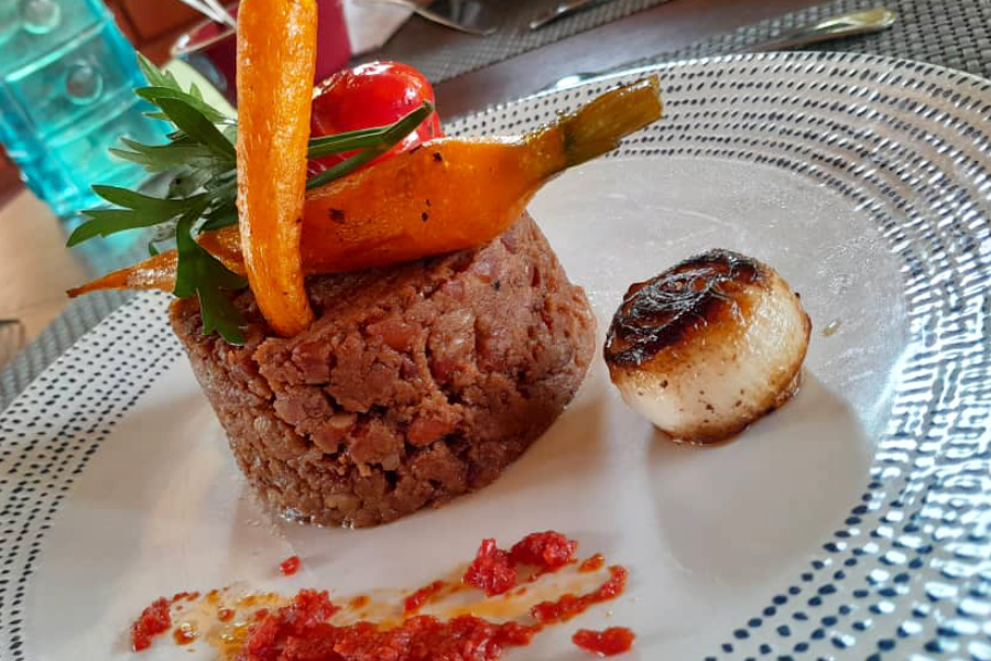 Restauration, à partir des légumes agro-écologiques de notre jardin, plats locaux et européens revisités - ©CSD