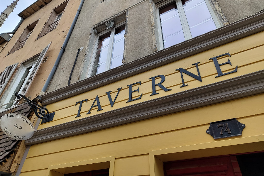  - ©TAVERNE - LES COMPAGNONS DE LA TABLE RONDE