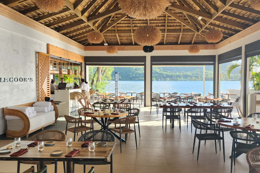 Le Cook's Bar Restaurant COOKS BAY HOTEL SUITES MOOREA (19) - ©ALIKA