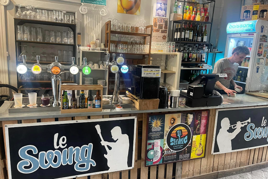 LE SWING BAR